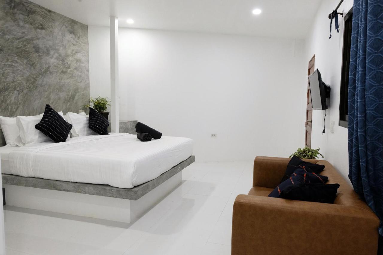 The Sky Hometel Тау Экстерьер фото